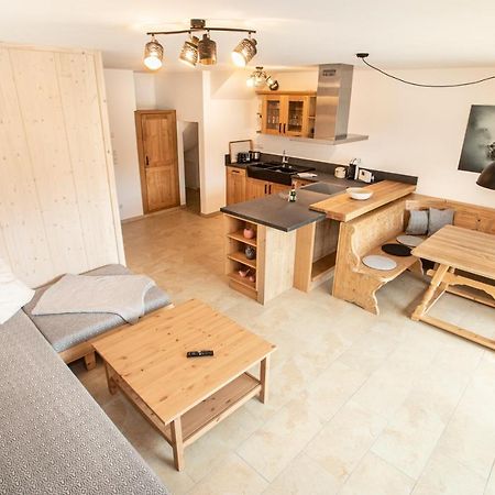 Ferienwohnungen "Zur Wally", Apartment Sauba Garmisch-Partenkirchen Esterno foto