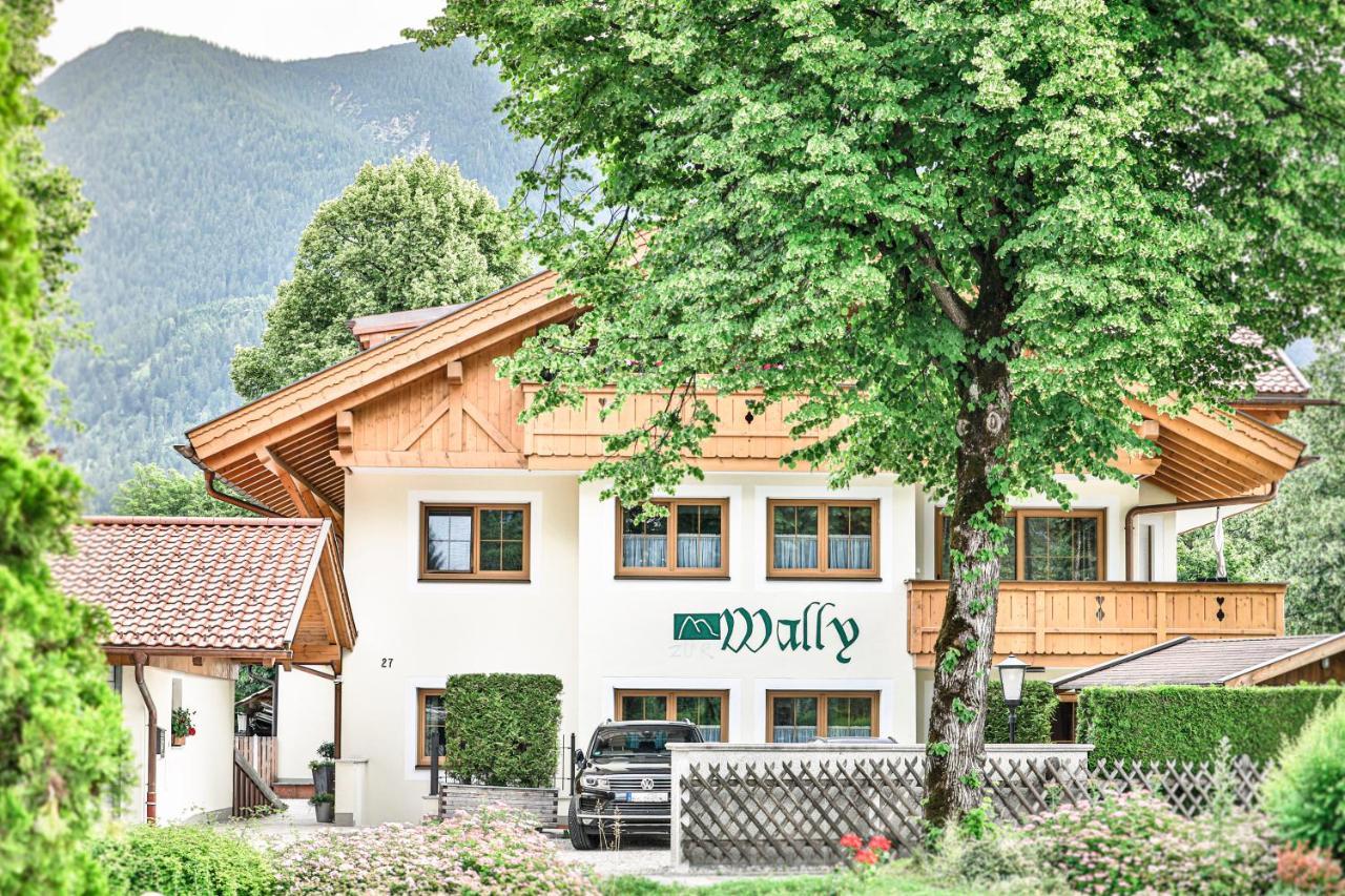 Ferienwohnungen "Zur Wally", Apartment Sauba Garmisch-Partenkirchen Esterno foto